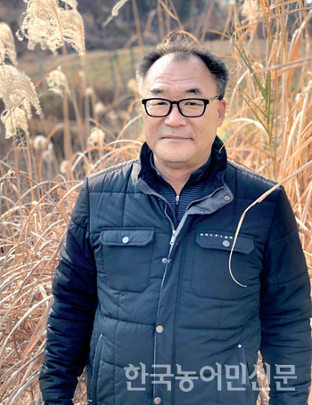 ‘아름다운 농촌, 행복한 농민’을 꿈꾸는 김인한 씨는 차기 대통령 후보에게 한국의 위상에 걸 맞는 농업육성 정책을 펼쳐야 한다고 주문했다.