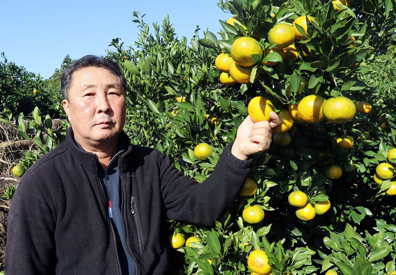 양유경 한농연제주시조천읍회 이사가 제주 1차산업 조수입 5조원 시대 제주농업에 대해 얘기를 하고 있다. 