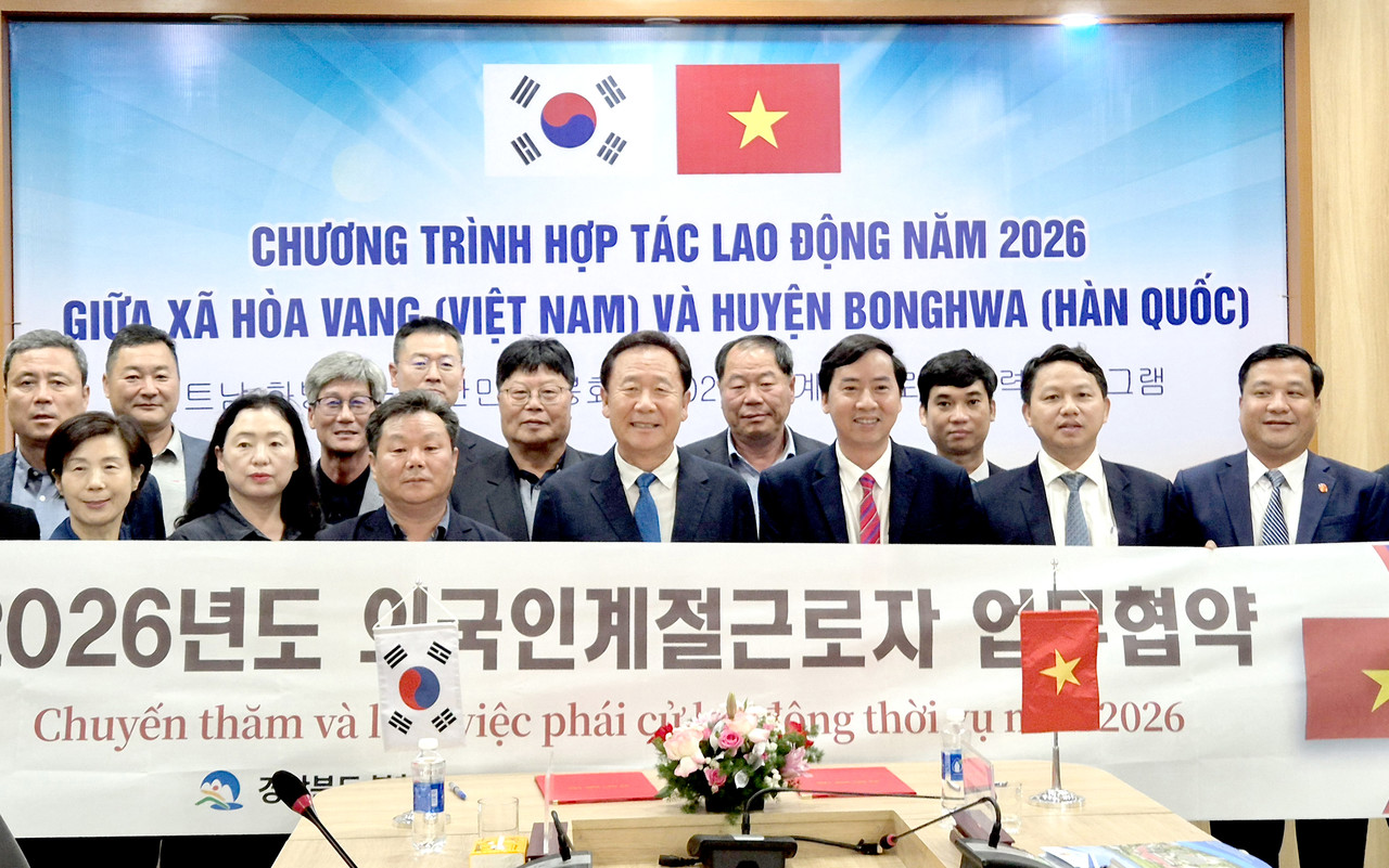 봉화군이 지난 21일 베트남 다낭시 화방면과 ‘2026년 외국인 계절근로자 도입에 대한 업무협약’을 체결했다.