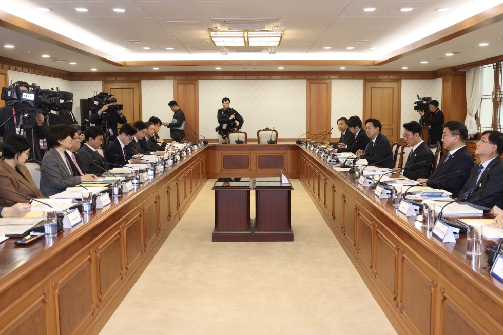 24일 진행된 제1회 과학기술관계장관회의 모습. 사진=국무조정실