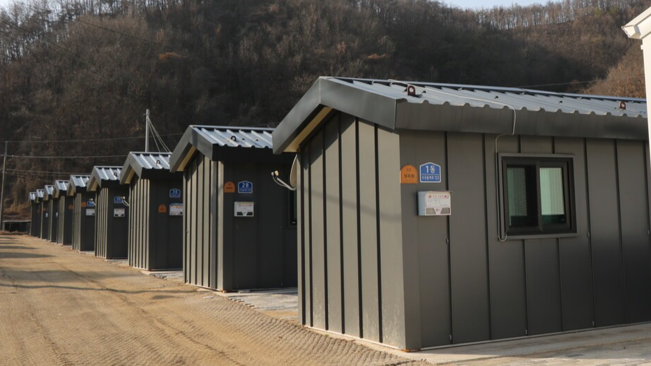 산불 피해가 발생했던 안동 길안면 구수리의 임시주택 전경.