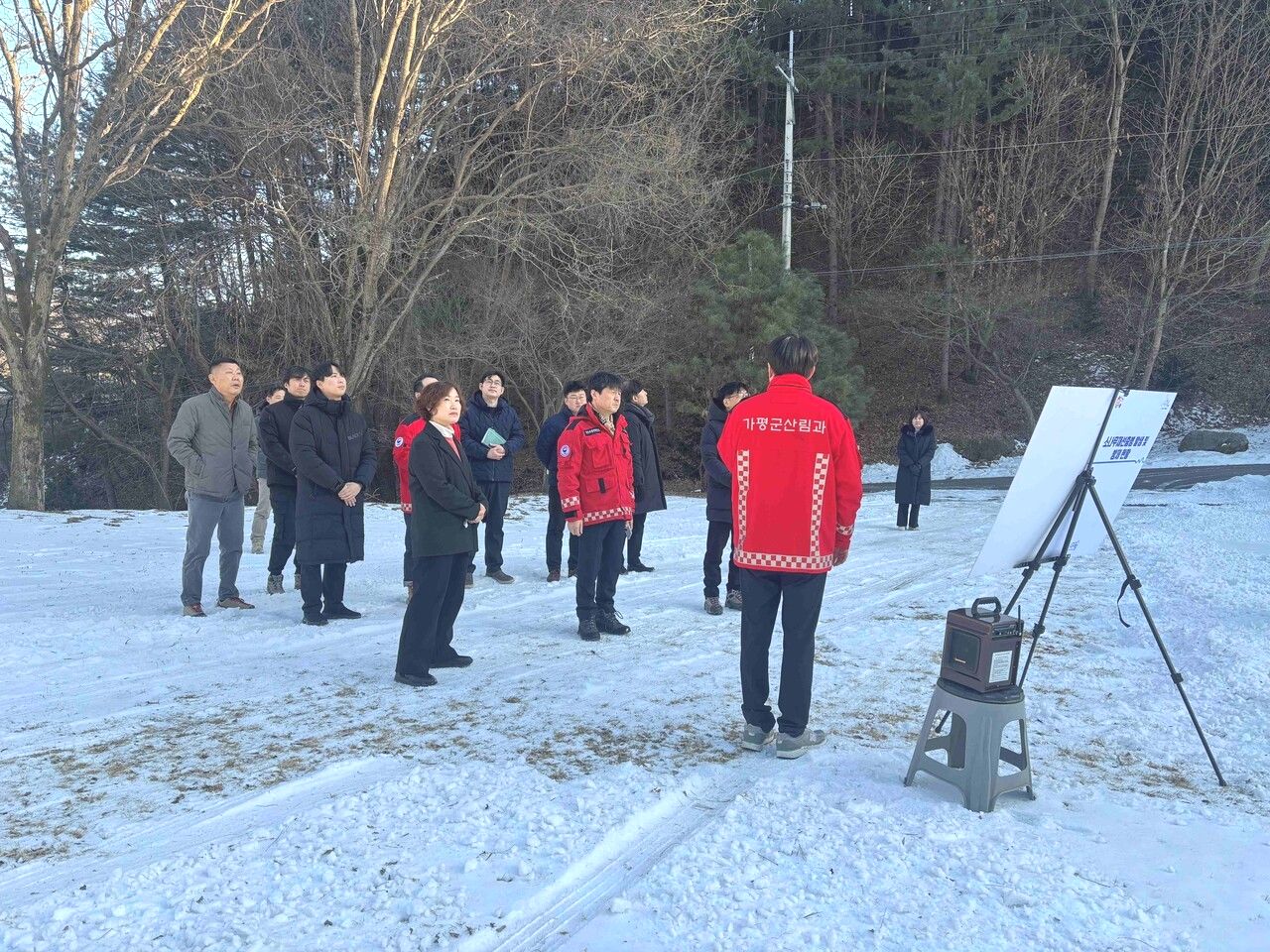 산림청은 1월 29일 가평군청과 이화리 일원에서 ‘가평군 소나무재선충병 지역방제 거버넌스 회의’를 개최했다.