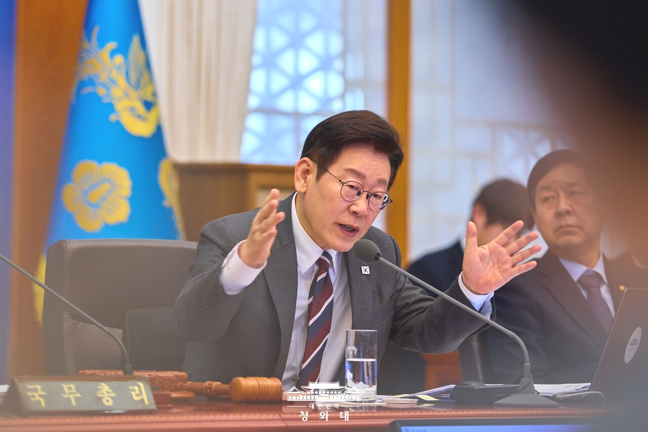 이재명 대통령이 3일 청와대에서 열린 국무회의에서 가축전염병 확산 차단을 지시했다. 사진=청와대