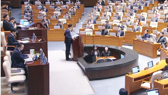 장동혁 국민의힘 대표가 4일 국회 교섭단체 대표연설을 하고 있다. 민주당은 이날 장 대표가 발언한 쌀값 상승 관련 상승이 아닌 회복이라고 즉각 반박했다. 사진=국회 의사중계시스템
