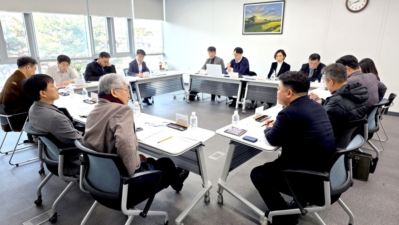 농림축산식품부는 지난 12일 이재식 축산정책국장 주재로 ‘2026년 제1회 돼지 수급조절 소위원회’를 개최했다.