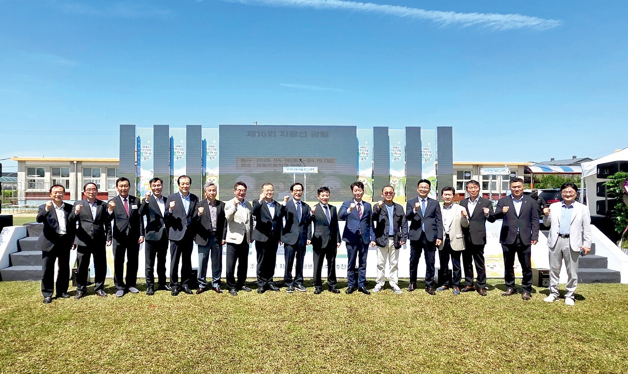 중앙청과 임직원들이 ‘제16회 지평선 광활 햇감자 축제’에 참석해 생산자들과 직접 소통하며 광활 햇감자의 안정적인 유통을 약속했다.